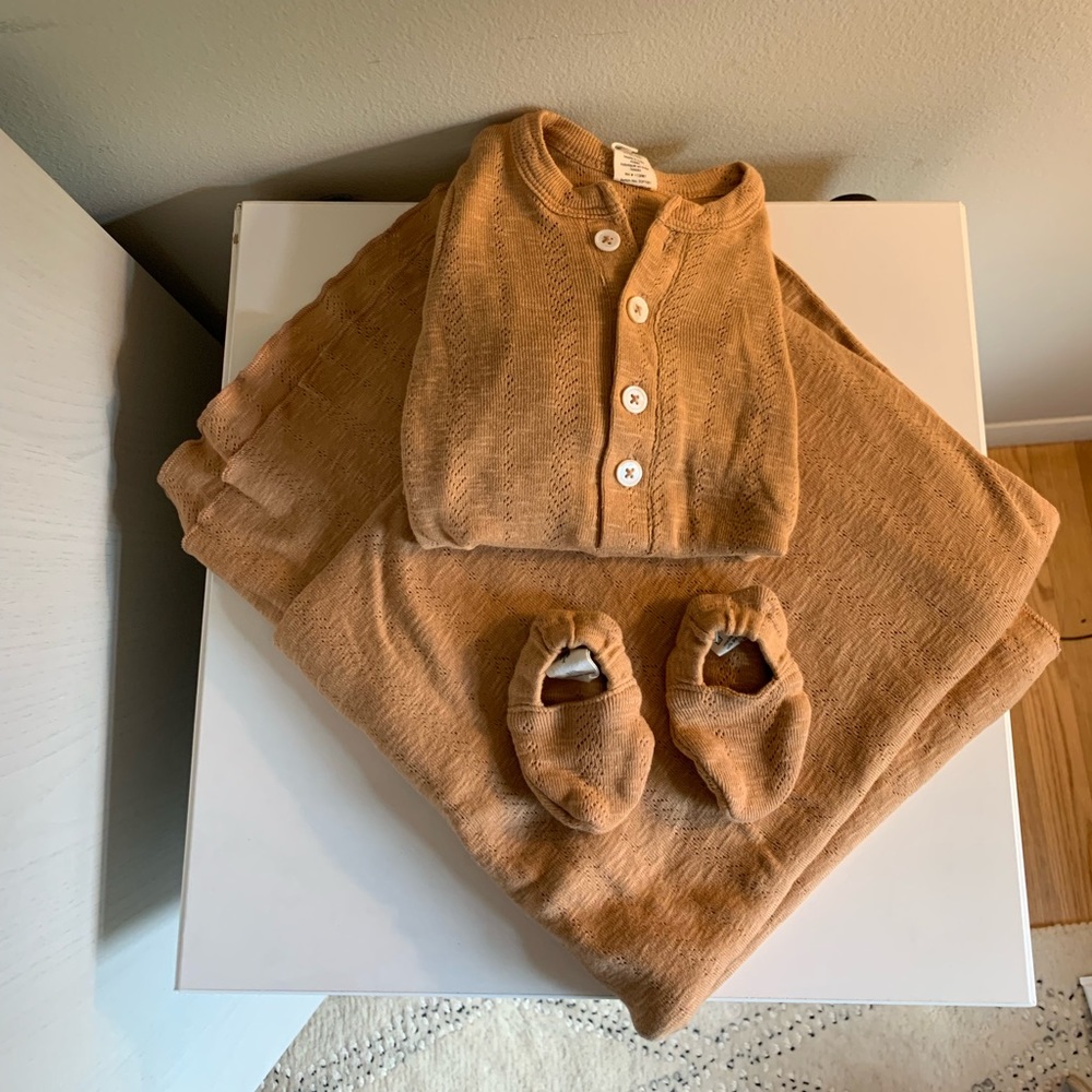 Kate Quinn organic newborn bundle EUC, gender neutral